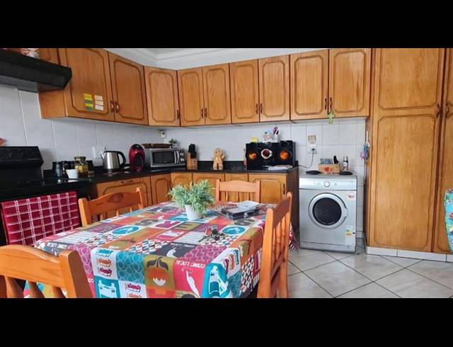 3 BEDROOM HOUSE FOR SALE IN SECUNDA CENTRAL